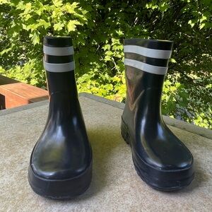 Hartstrings Rainboots Navy w White Stripe Fleece Lined w Thick Tread Size 9